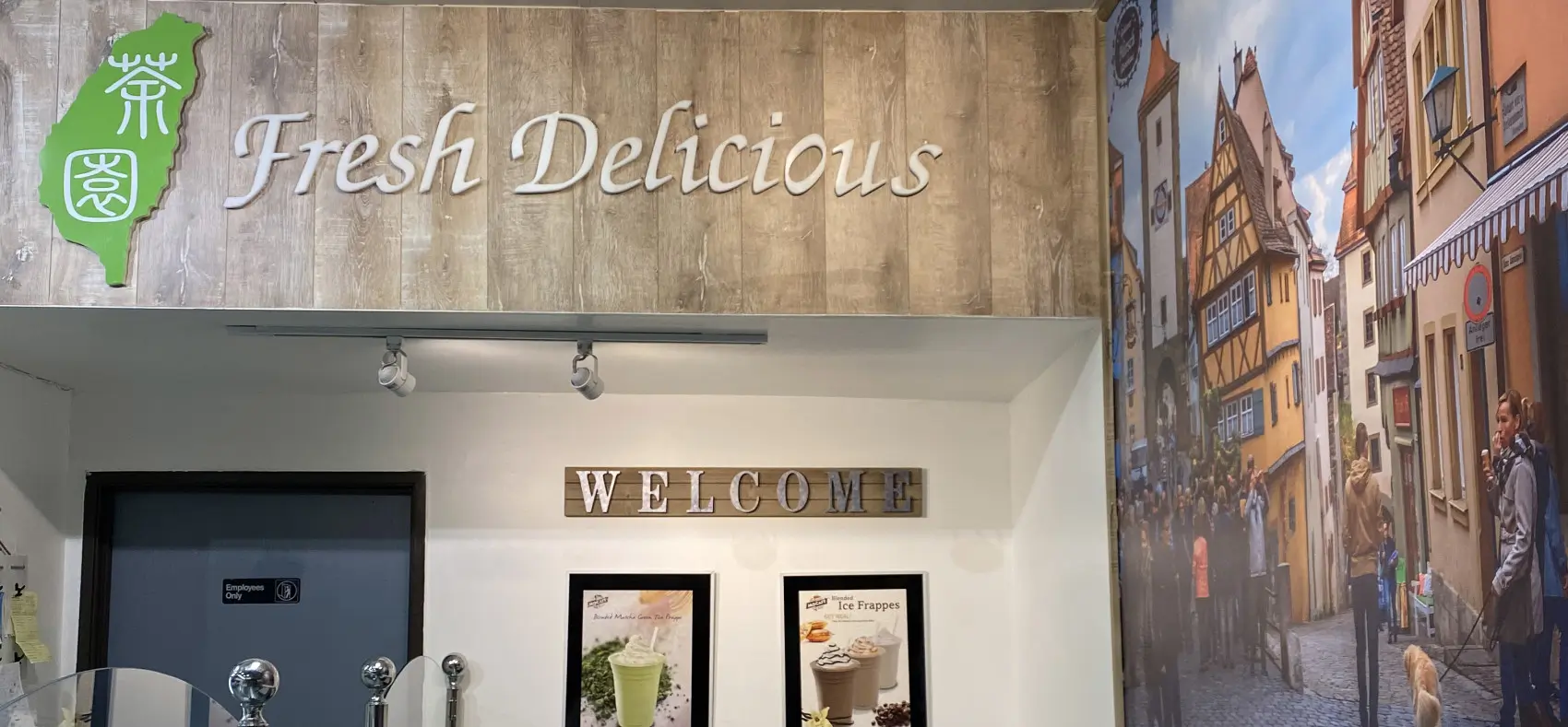 Here's a picture of the front of the Fresh Delicious restaurant.at Fresh Delicious, a Bubble tea store in CA